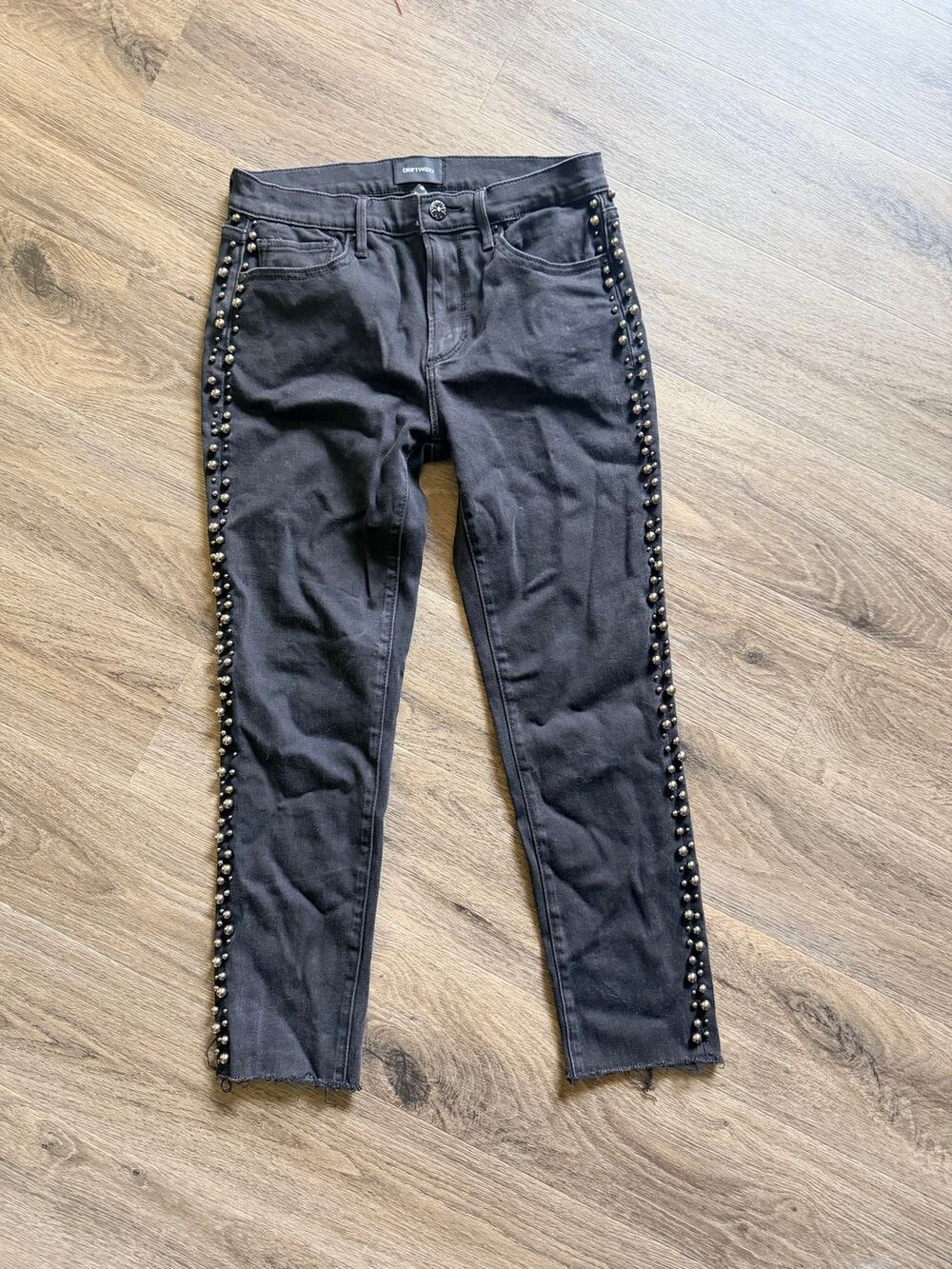 Driftwood black jeans raw hem, silver pearl studs Size 27